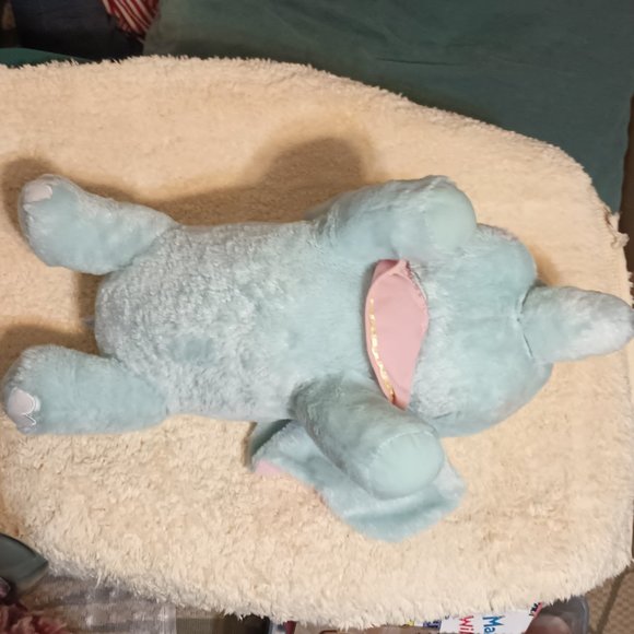 VGUC ~ Dumbo Elephant Disney's Sleeping Fun Fan Amuse SEGA 22" Plush Toy - Picture 6 of 8